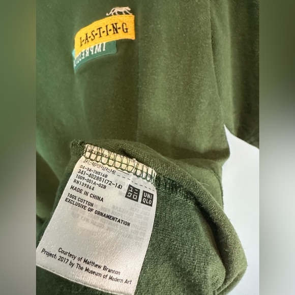 UNIQLO MOMA Graphic T-Shirt in Green with Lasting Impressions Embroidery - Picture 5 of 5